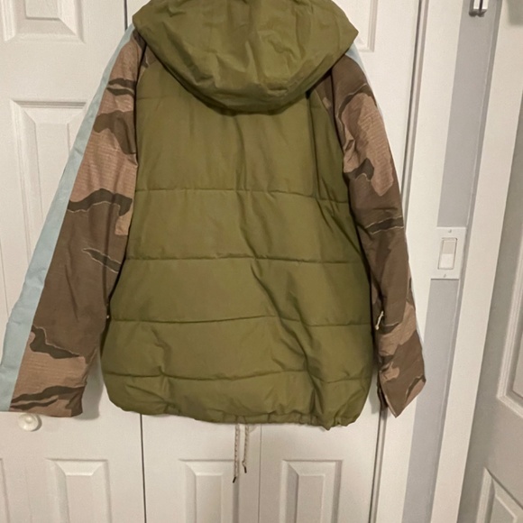 Women’s Burton Keelan Jacket - Picture 3 of 8